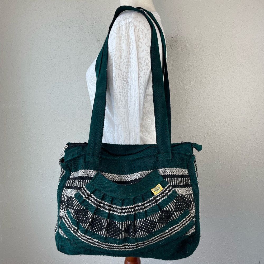 Pinzon Shoulder Bag